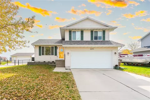 620 27th St SE, Altoona, IA 50009