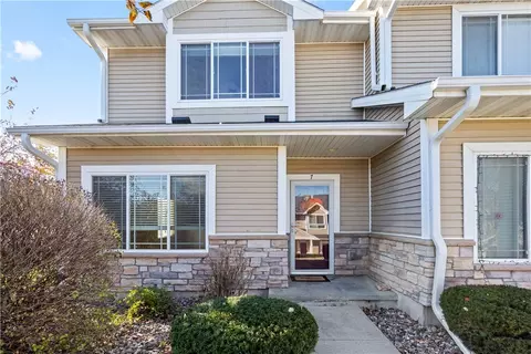 2301 Hart Ave #7, Des Moines, IA 50320
