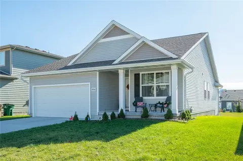 8916 Primo Ln, West Des Moines, IA 50266