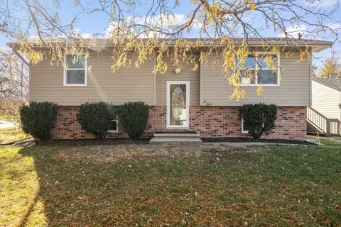 1011 E Thornton Ave, Des Moines, IA 50315