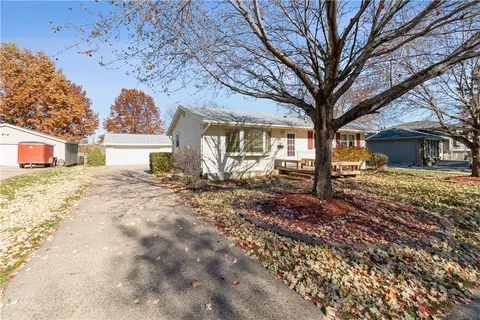 826 SE 2nd St, Ankeny, IA 50021