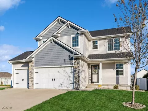 506 N 16th St, Indianola, IA 50125