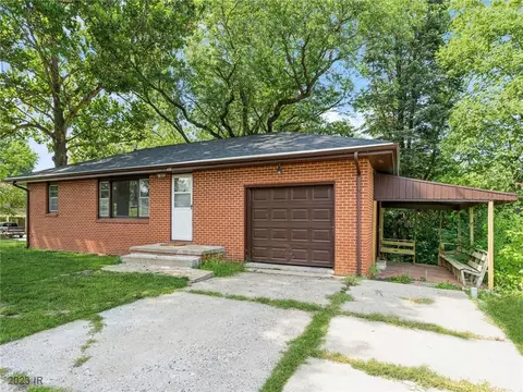 425 Pennsylvania St, Carlisle, IA 50047