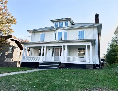 212 E Pennsylvania Ave, Ottumwa, IA 52501