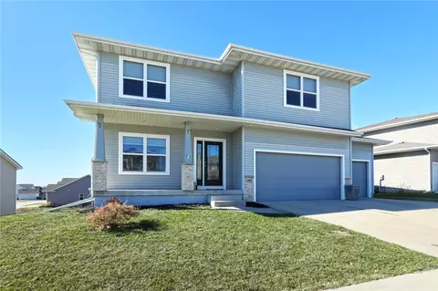 60 Abigail Ln, Waukee, IA 50263