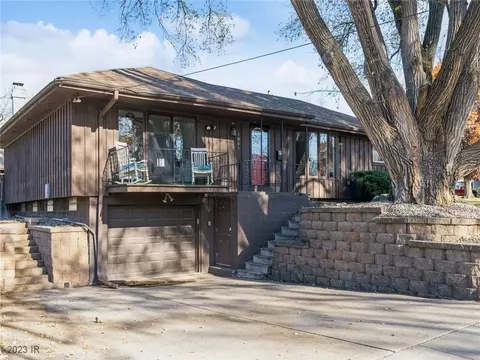 1801 Larnard Dr, Des Moines, IA 50317