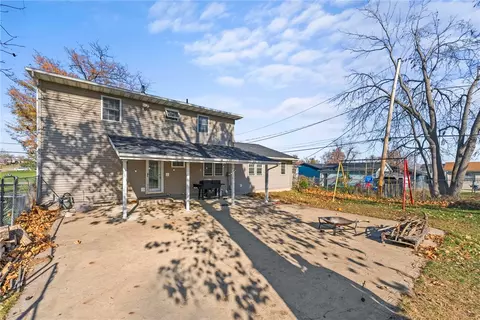 2415 Wilson Ave SW, Cedar Rapids, IA 52404