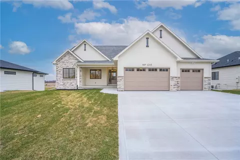 1215 NW 28th St, Grimes, IA 50111