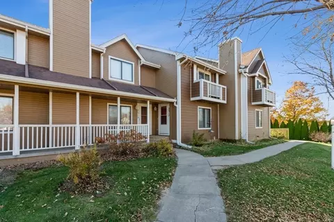 2517 W 1st St, Ankeny, IA 50023