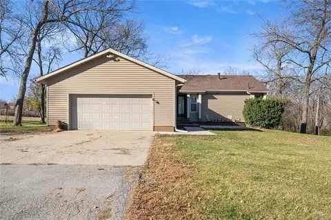 5426 120th Ave, Norwalk, IA 50211