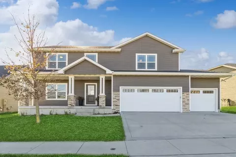 9550 Valley Pkwy, Johnston, IA 50131