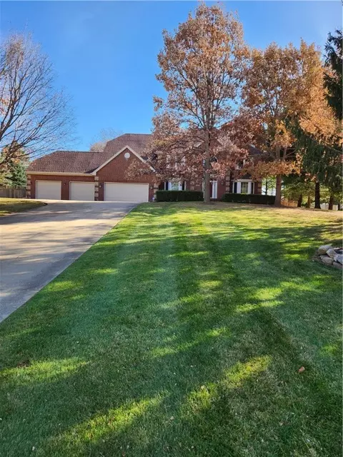 4208 Cherrywood Ct, West Des Moines, IA 50265