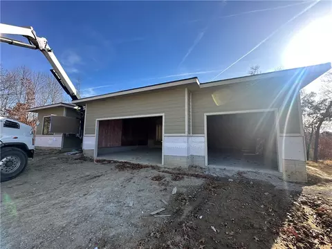 5787 Arbor Springs Dr, Pleasant Hill, IA 50327