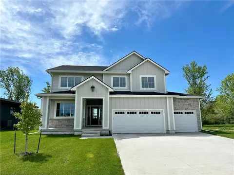 80 NW Wilder Ct, Waukee, IA 50263