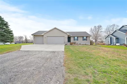 7533 NE 108th Pl, Bondurant, IA 50035