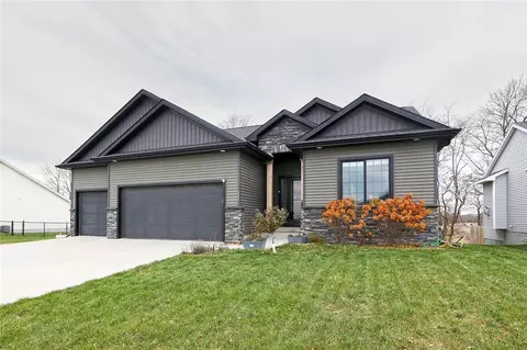 117 Walnut Dr, Norwalk, IA 50211