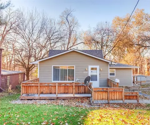 1210 65th St, Windsor Heights, IA 50324