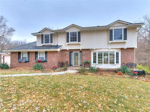 2712 Thornton Ave, Des Moines, IA 50321