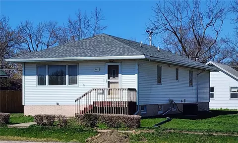 203 N Main St, Melcher Dallas, IA 50163