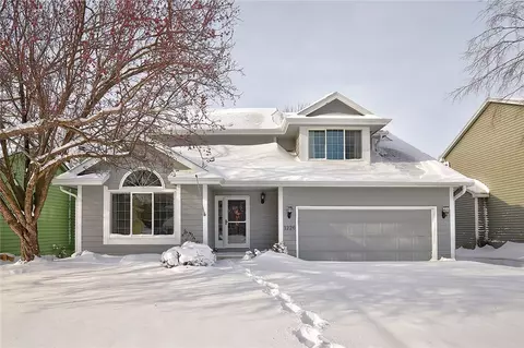 1226 65th Pl, West Des Moines, IA 50266