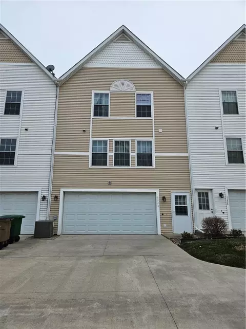 1124 10th Ave NW, Altoona, IA 50009