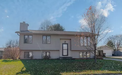 210 Corene Ave, Waukee, IA 50263