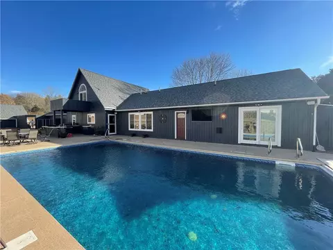 140 Timber Ridge Dr, Pella, IA 50219