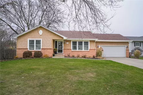 5130 Orchard Dr, Pleasant Hill, IA 50327
