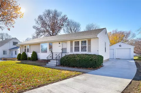 209 Center Street Pl, Norwalk, IA 50211