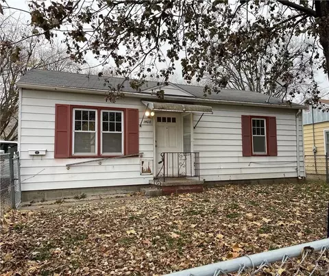 1408 E 25th St, Des Moines, IA 50317