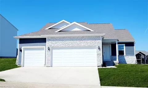 1155 Northview Dr, Waukee, IA 50263