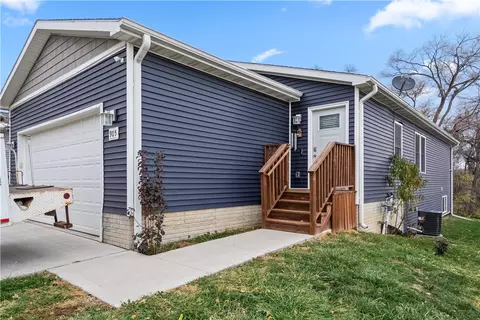 905 Kenyon Ave, Des Moines, IA 50315