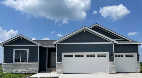 1304 Deer Ridge Dr NW, Bondurant, IA 50035