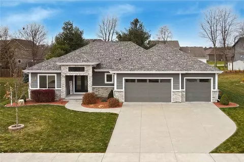 1330 Twelve Oaks Dr, Polk City, IA 50226