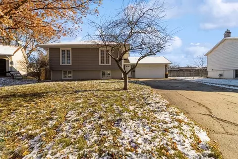 121 NW Coral Ln, Ankeny, IA 50023