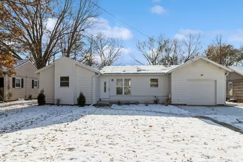 1602 Carrie Ave, Des Moines, IA 50315