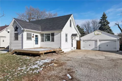 209 NE Main St, Grimes, IA 50111