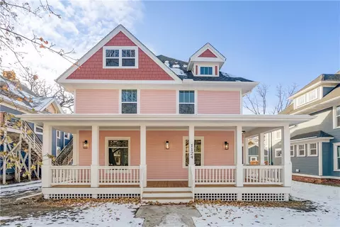 1124 26th St, Des Moines, IA 50311