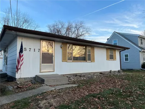 5717 SE 8th St, Des Moines, IA 50315