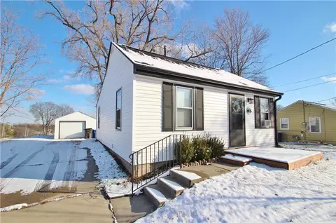 4805 S Union St, Des Moines, IA 50315