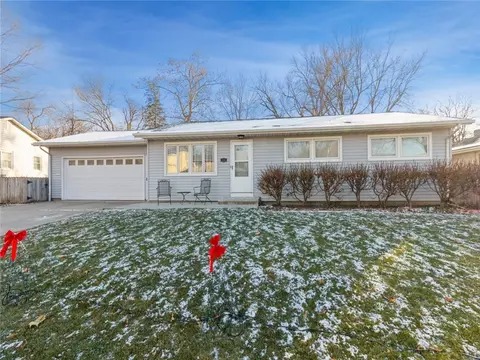 2510 Pierce Ave, Ames, IA 50010