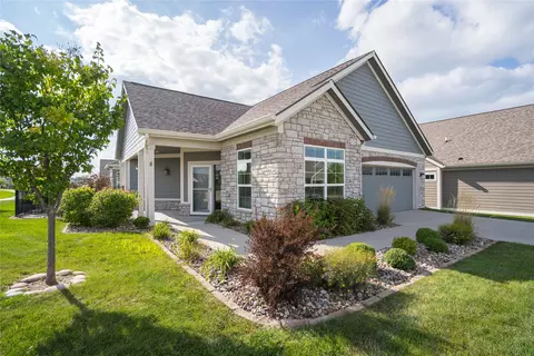 3424 NW 174th St, Clive, IA 50325