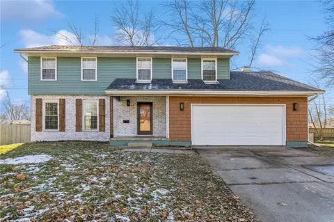 1421 NW Pebble Dr, Ankeny, IA 50023