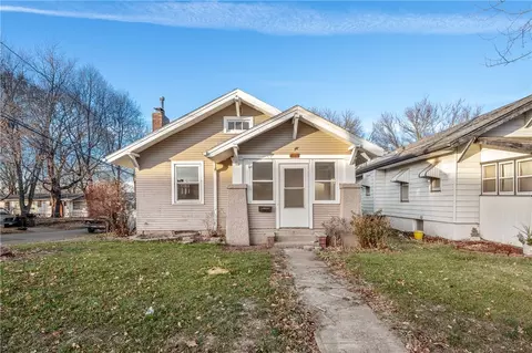 132 E Douglas Ave, Des Moines, IA 50313