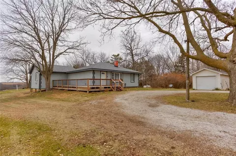 800 S Vine St, Hartford, IA 50118