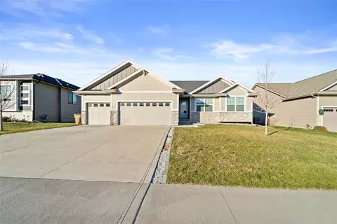 1213 NW 3rd St, Grimes, IA 50111