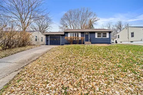 605 E 12th Street Pl N, Newton, IA 50208