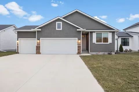 3818 NE 8th St, Ankeny, IA 50021
