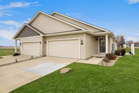 1402 Foxtail Dr SE, Altoona, IA 50009