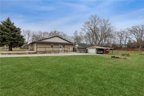 5535 NW 4th Ct, Des Moines, IA 50313